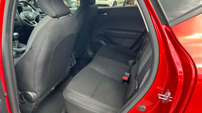 Renault Captur 1.5 dCi 95 Iconic 5dr Diesel Hatchback